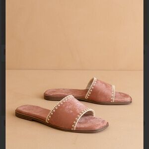 Dusty Pink Slide Sandals with Contrast Stitching